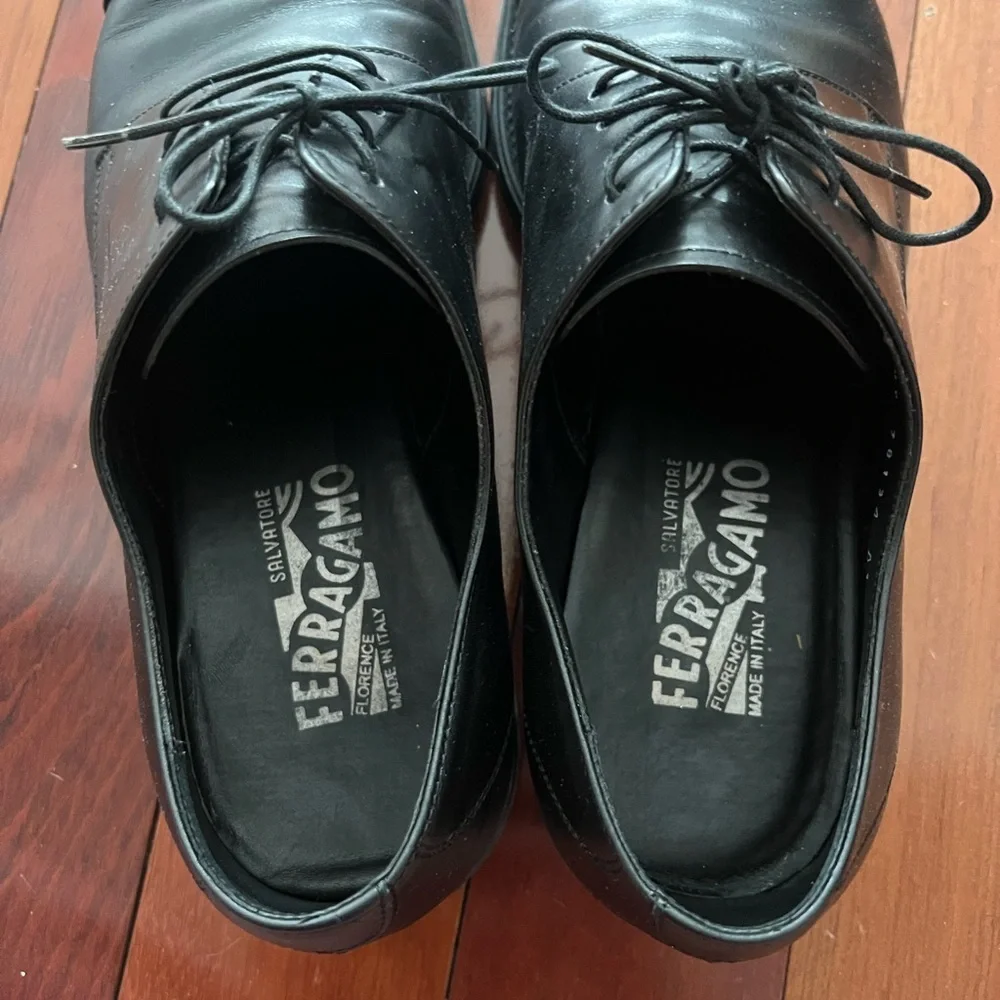 Salvatore Ferragamo lace up leather shoes size 10 - Picture 8 of 8